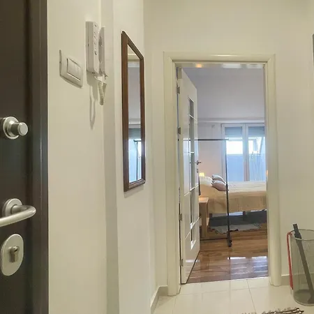 Stan Na Dan Flower Apartment