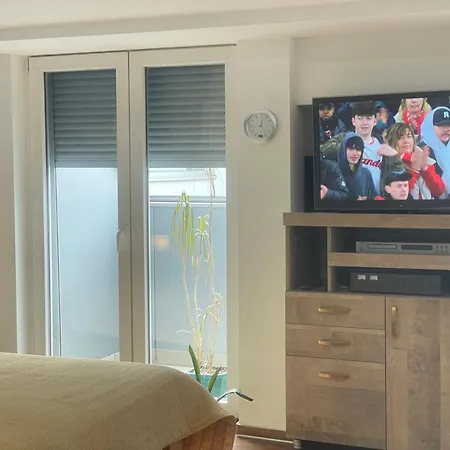 Stan Na Dan Flower Apartment *